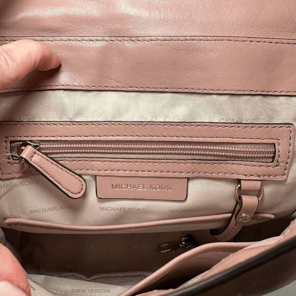 MICHAEL KORS Blush Whitney Quilted‎ Backpack - Picture 9 of 13